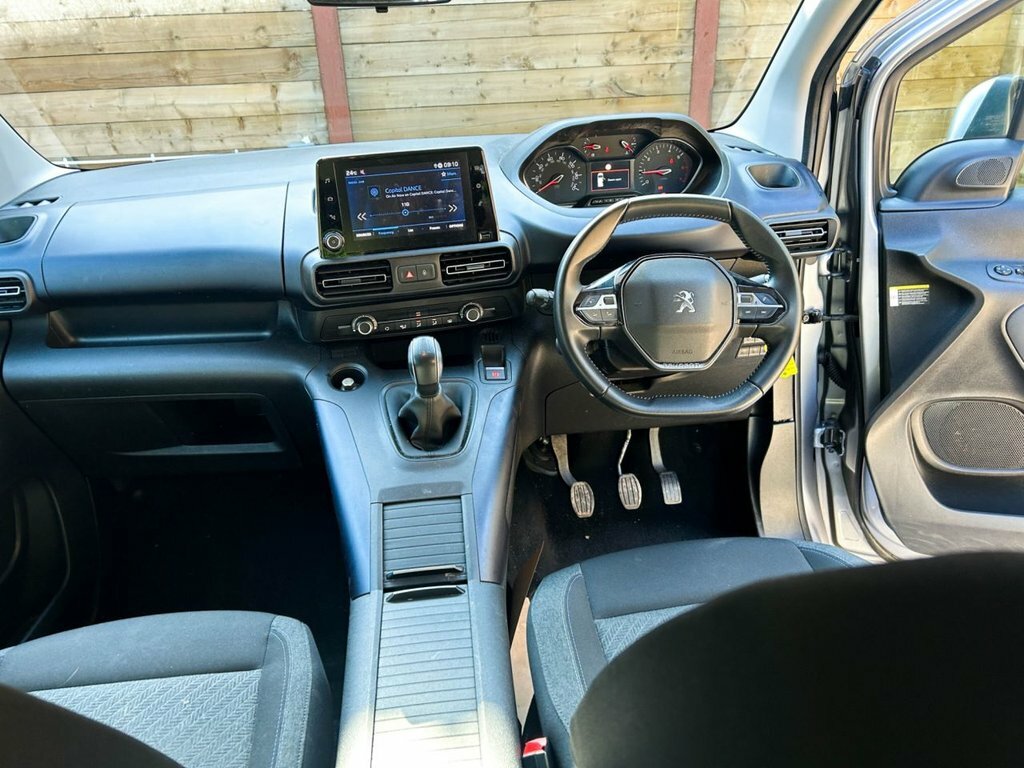 Peugeot Rifter 1.5L Allure Grey #2