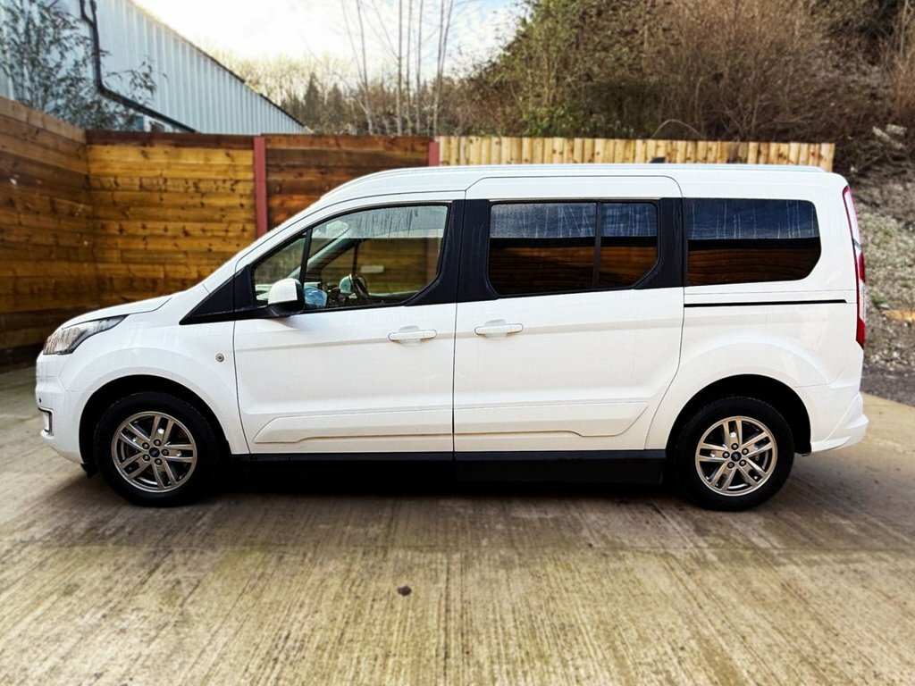 Ford Grand Tourneo Connect 1.5L Titanium White #5