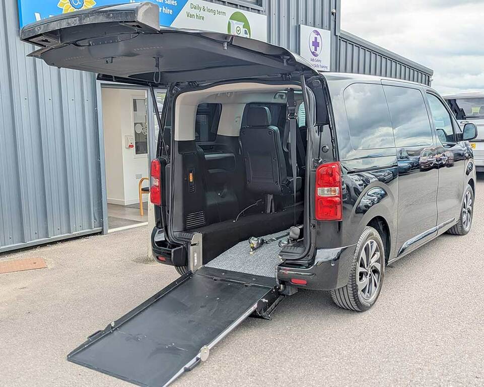 Citroen SpaceTourer 2.0 Bluehdi 180 Flair M Wav #6