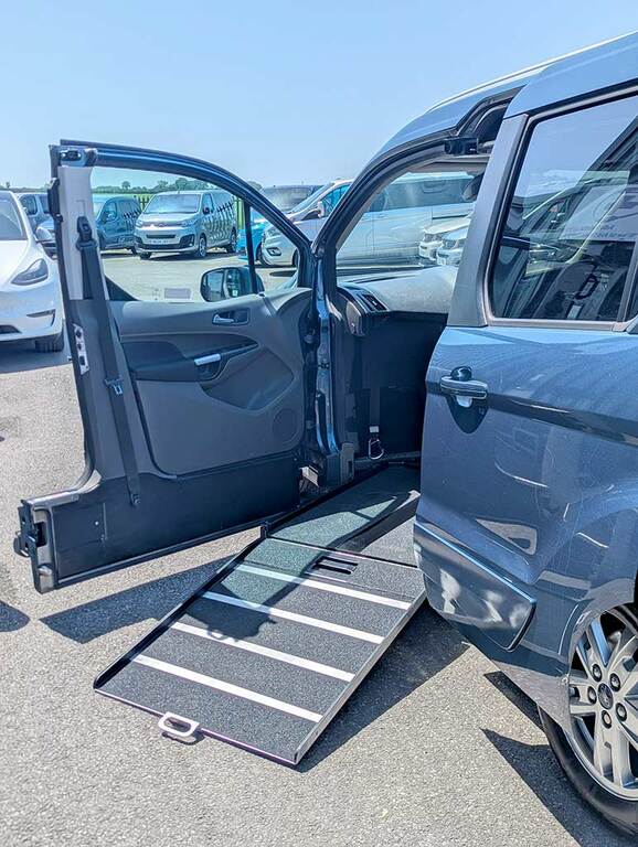 Ford Tourneo Connect 1.5 Ecoblue 120 Titanium Up-front Wav YK19LDF  #6