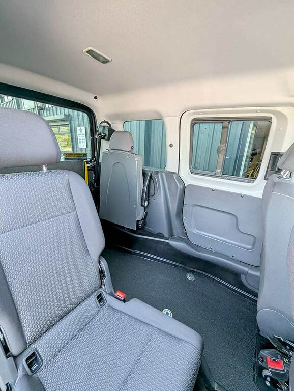 Volkswagen Caddy Life Mpv Red #26