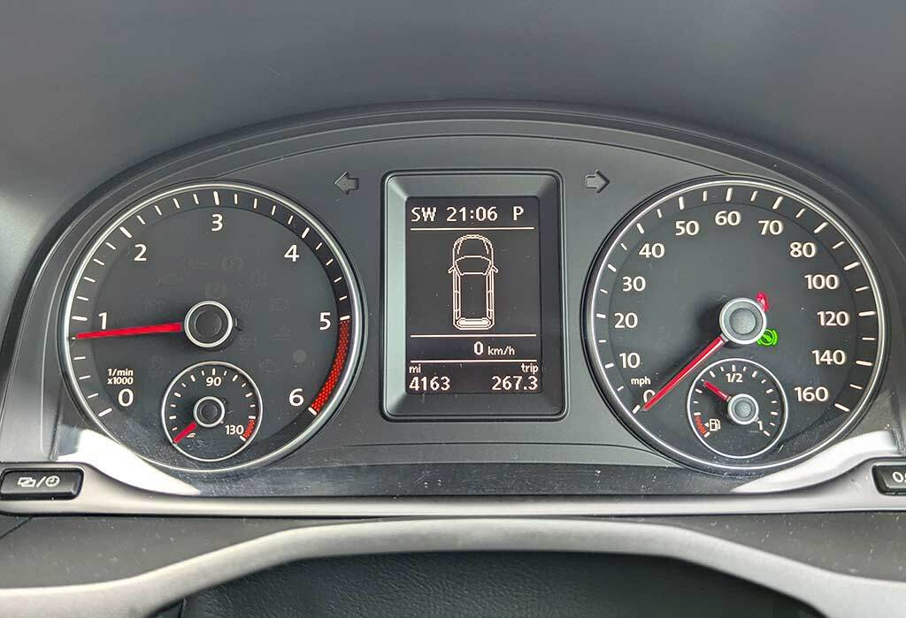 Volkswagen Caddy Life Mpv Red #20
