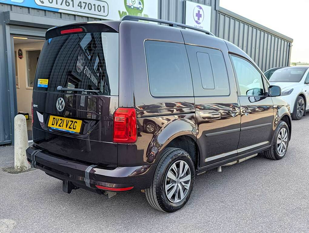 Volkswagen Caddy Life Mpv Red #8