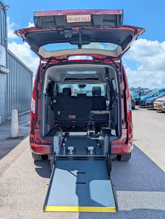 Ford Grand Tourneo Connect 1.5 Ecoblue 120 Titanium Wav  #6