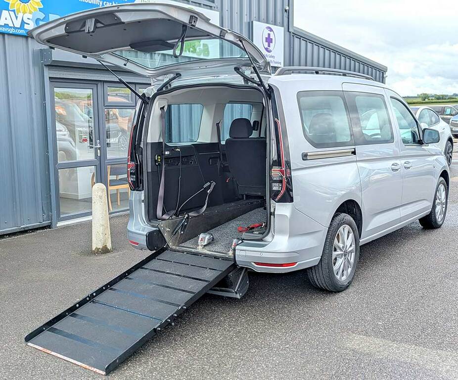 Volkswagen Caddy Maxi Life 2L Null Red #9