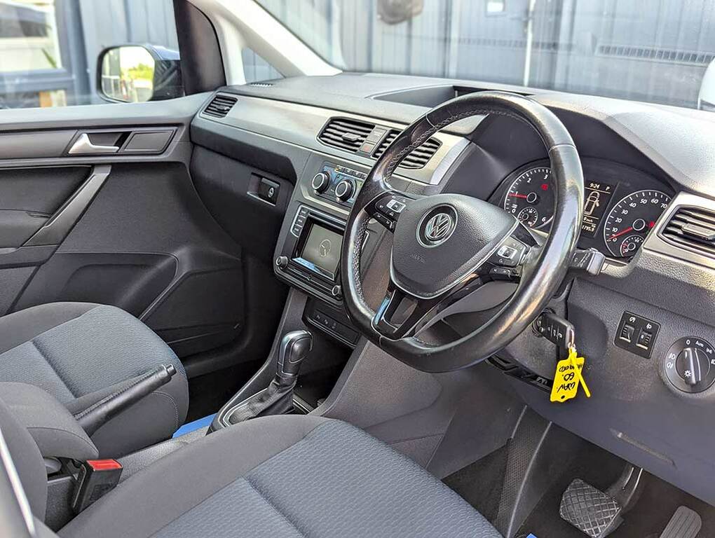 Volkswagen Caddy Life 2.0 Tdi Dsg Green #13