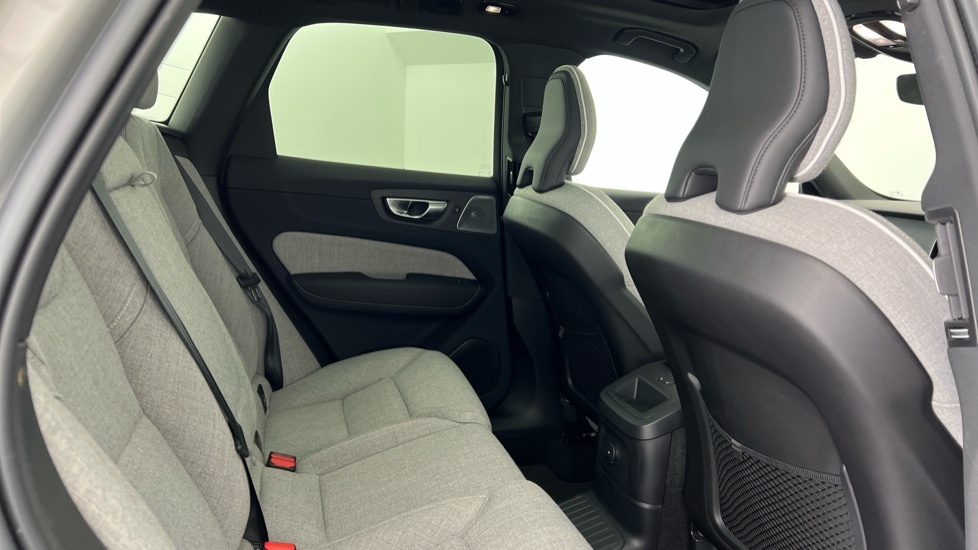 Volvo XC60 Recharge Ultimate, T8 Awd Plug-in Hybrid, YC73NWJ Silver #6
