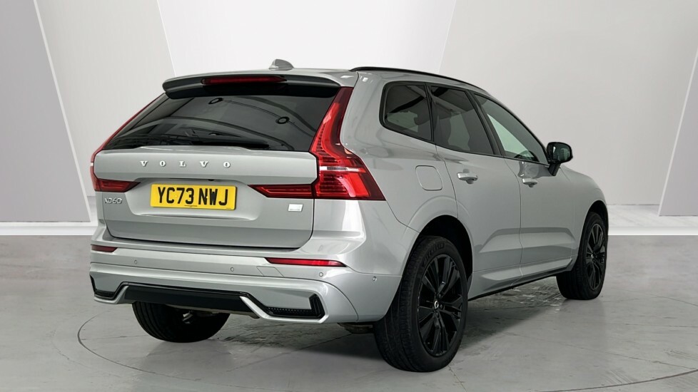 Volvo XC60 Recharge Ultimate, T8 Awd Plug-in Hybrid, YC73NWJ Silver #2