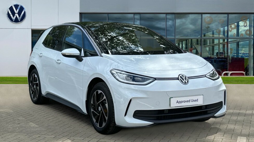 MG IM6 300Kw Long Range 100Kwh Blue