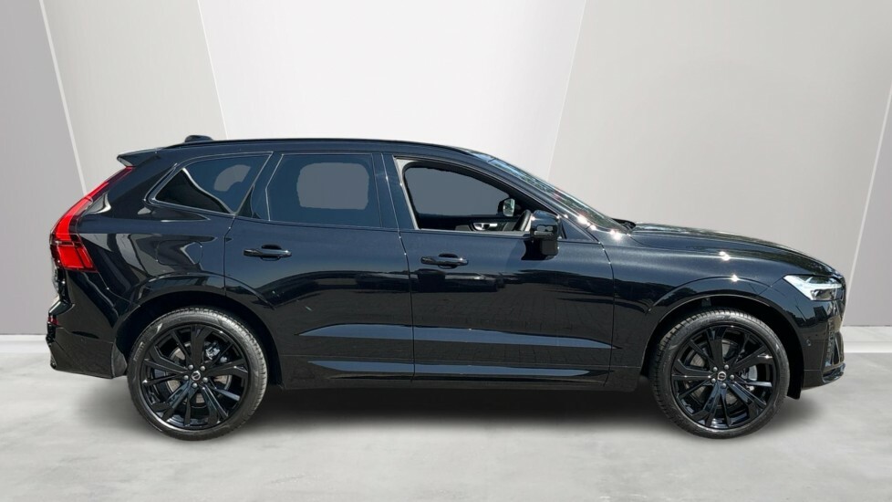 Volvo XC60 Black Edition Plus, B5 Awd Mild Hybrid, Black #3