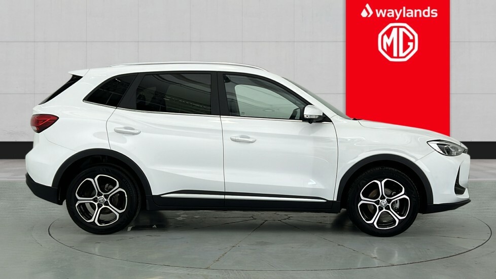 MG ZS Se White #4