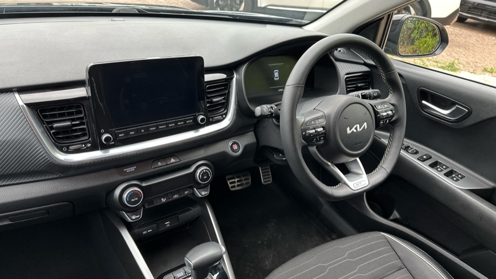 Kia Stonic 1.0T Gdi 48V 98 Gt-line S Dct GY74FFG Black #3