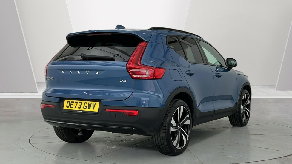 Volvo XC40 Ultimate, B4 Mild Hybrid, Dark OE73GWV Blue #2