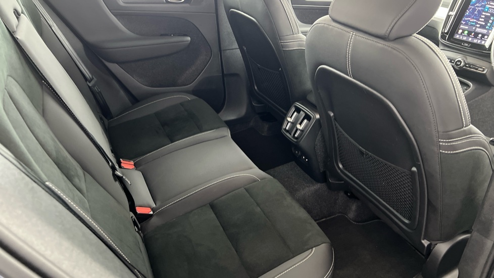 Volvo XC40 Plus, B4 Mild Hybrid, Dark RO75OPX Blue #6