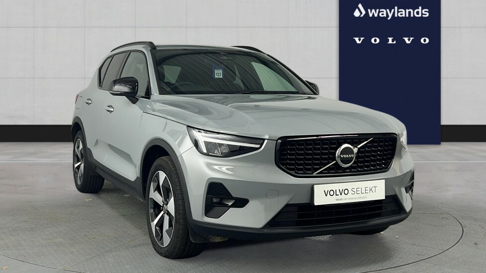 Volvo XC40 B4 Plus, Mild Hybrid, Darktints, Carplay, Grey