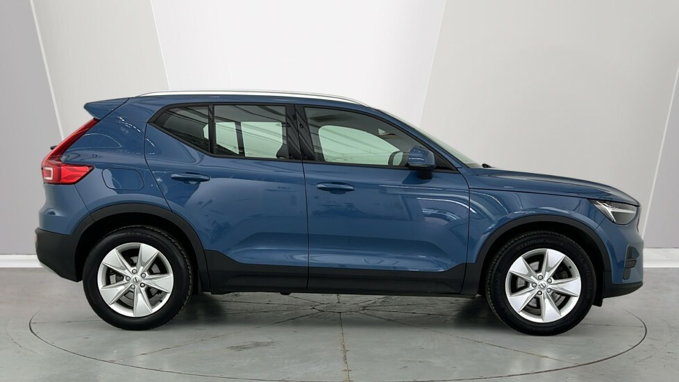 Volvo XC40 Core, B3 Mild Hybrid, CK23VXF Blue #3