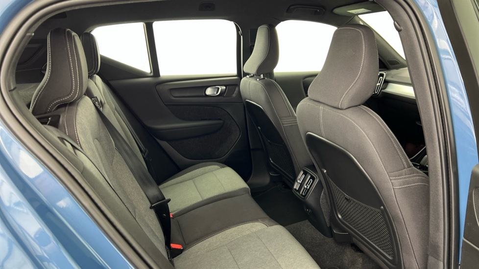 Volvo XC40 Core, B3 Mild Hybrid, CK23VXF Blue #6