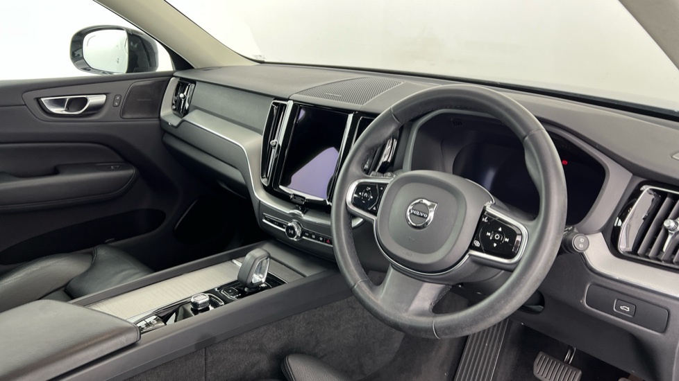 Volvo XC60 Plus, B4 Mild Hybrid, Dark YY72XSL Grey #4