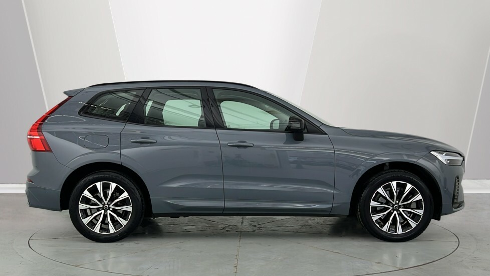 Volvo XC60 Plus, B4 Mild Hybrid, Dark YY72XSL Grey #3