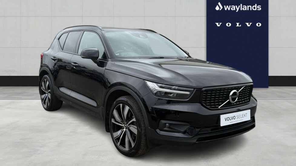 Volvo XC40 Recharge R-design Pro, T5 Plug-in Hybrid Black