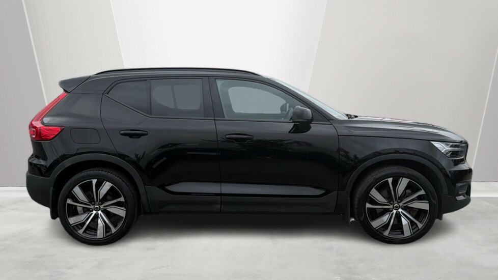 Volvo XC40 Recharge R-design Pro, T5 Plug-in Hybrid NA22LWV Black #3