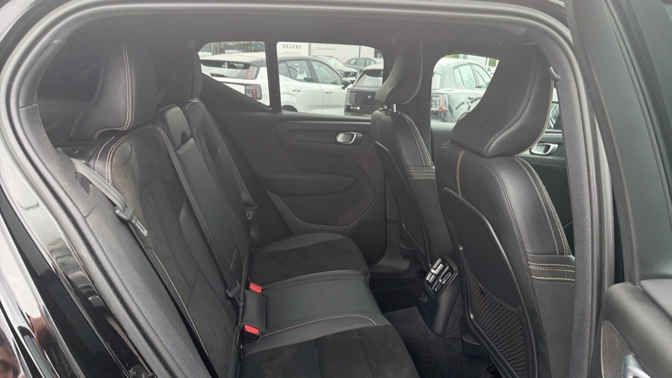 Volvo XC40 Recharge R-design Pro, T5 Plug-in Hybrid NA22LWV Black #6