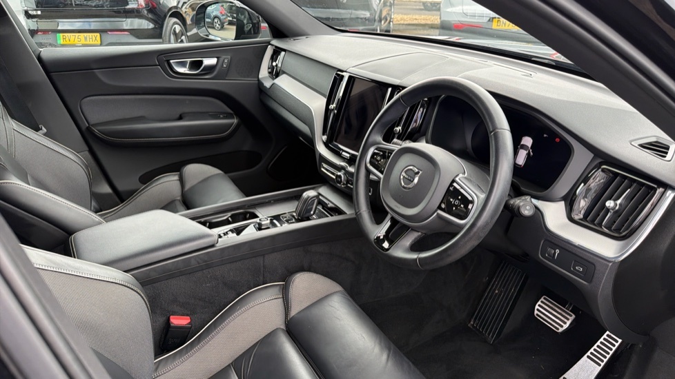 Volvo XC60 R-design, B4 Awd Mild Hybrid FT71DFU Black #4