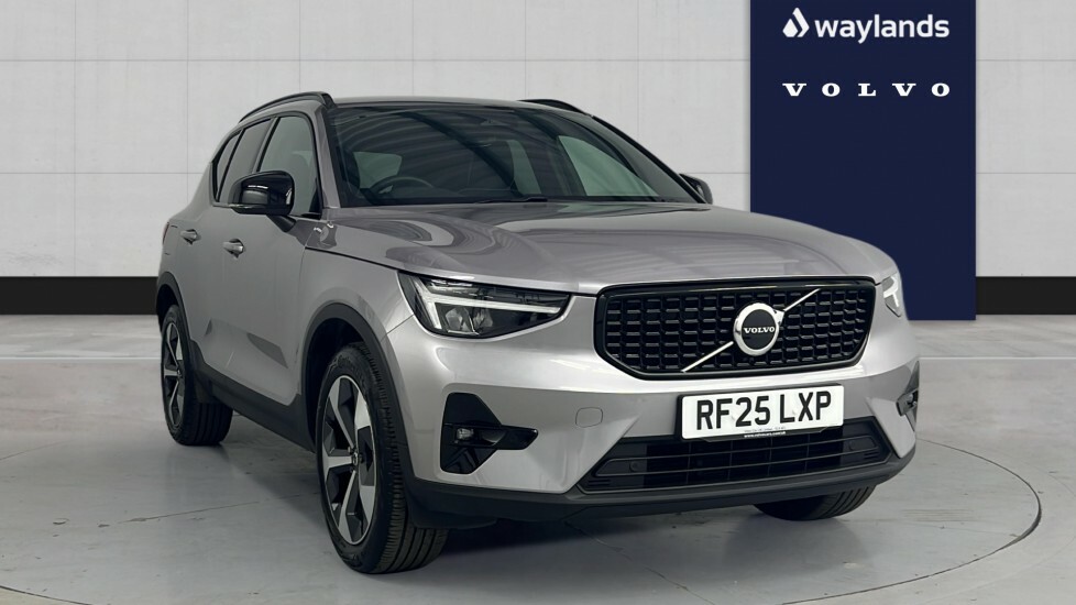 Volvo XC40 Plus, B4 Mild Hybrid, Dark Silver