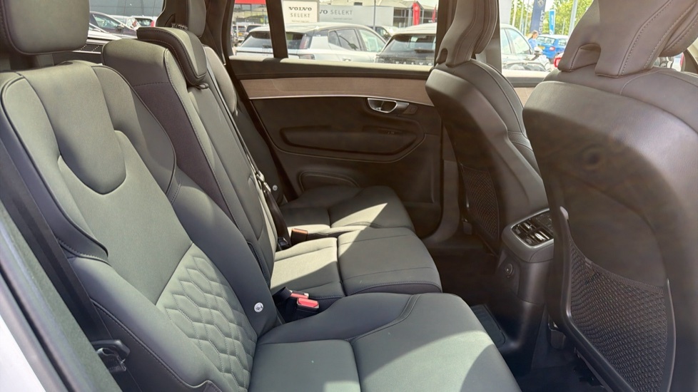 Volvo XC90 Plus, T8 Awd Plug-in Hybrid, Dark RO75UHD White #6