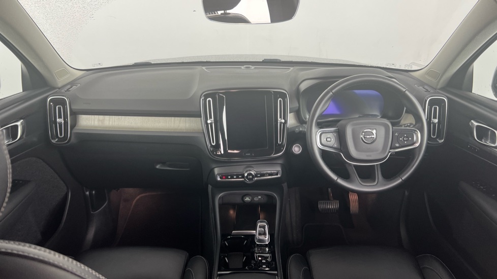 Volvo XC40 Plus, B3 Mild Hybrid, Dark OE23HNZ #5