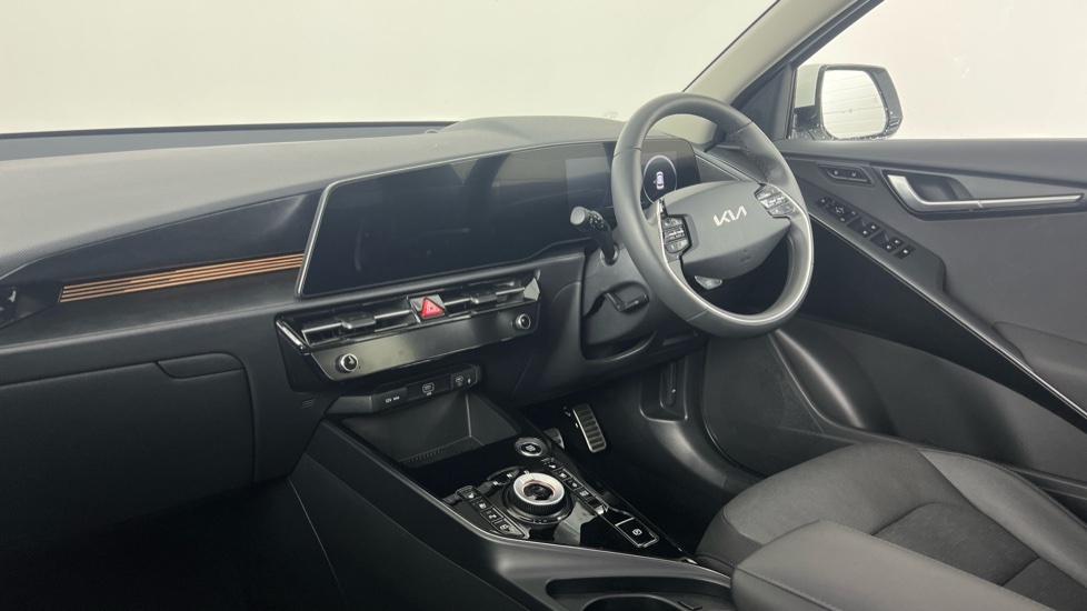 Kia Niro 1.6 Gdi 127 Hybrid 4 Dct AY75URN White #3