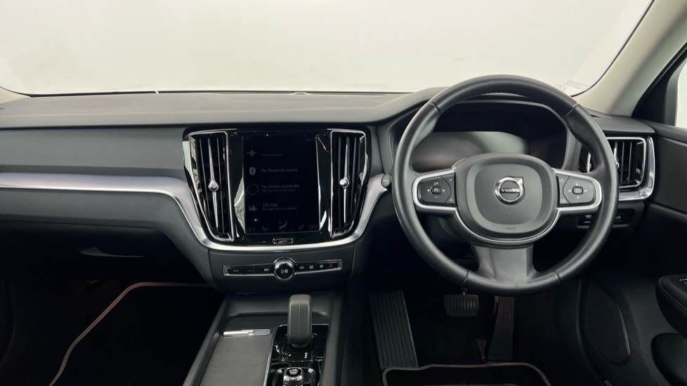 Volvo V60 Momentum, B3 Mild Hybrid White #5