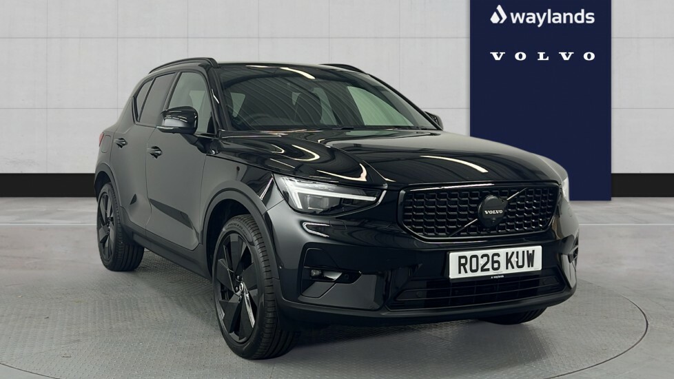 Volvo XC40 B3 Black Edition Plus Pro , Mild Hybrid, Black