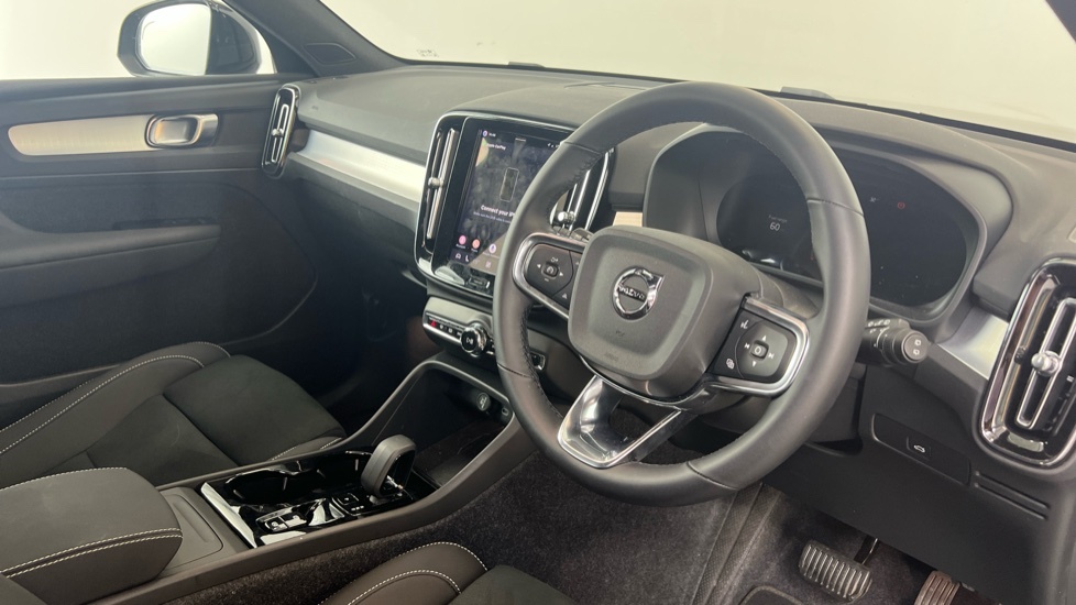 Volvo XC40 B3 Black Edition Plus Pro , Mild Hybrid, RO26KUW Black #4