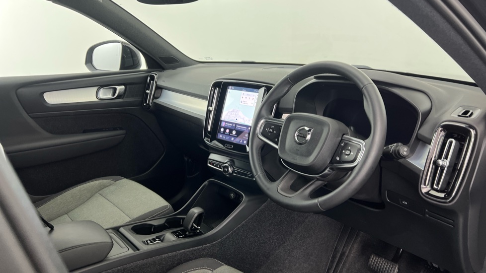 Volvo XC40 Core, B3 Mild Hybrid, KT25WXP Black #4