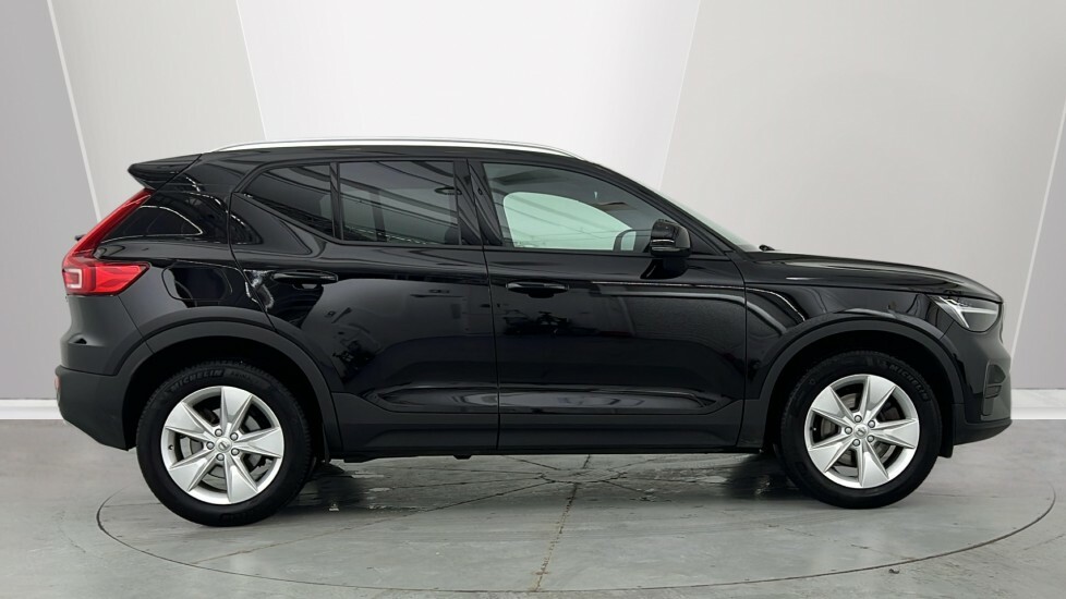 Volvo XC40 Core, B3 Mild Hybrid, KT25WXP Black #3