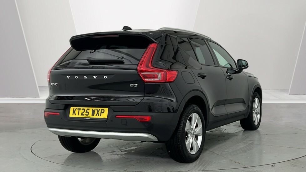 Volvo XC40 Core, B3 Mild Hybrid, KT25WXP Black #2
