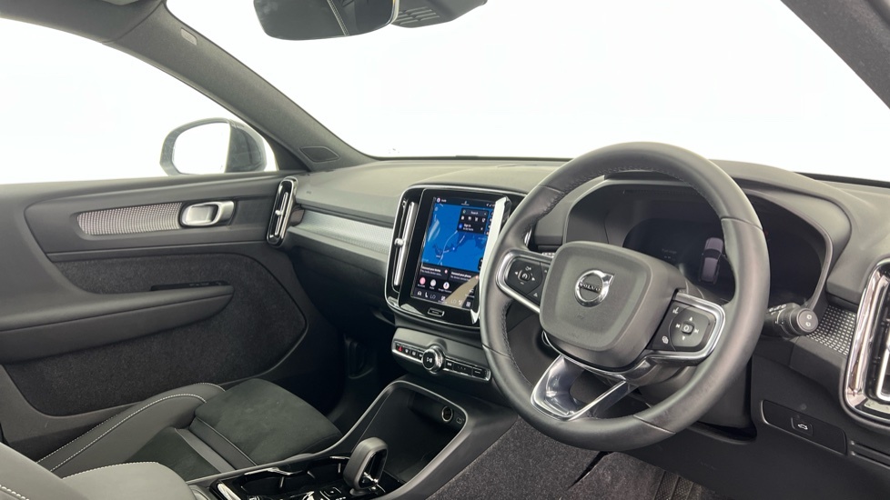 Volvo XC40 Plus, B4 Mild Hybrid, Dark RJ25WXL Black #4