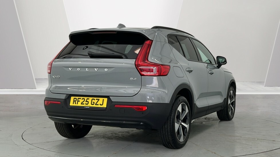Volvo XC40 Plus, B4 Mild Hybrid, Dark RF25GZJ Grey #2