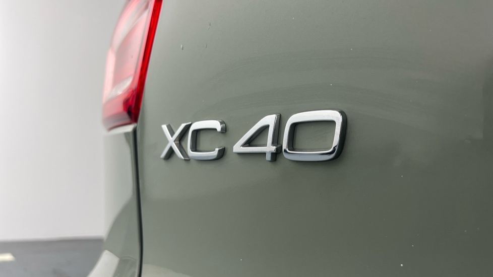Volvo XC40 2.0 B3p Plus Dark  #52