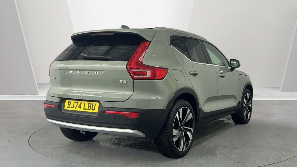 Volvo XC40 2.0 B3p Plus Dark  #2