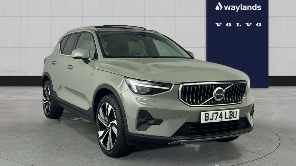 Volvo XC40 2.0 B3p Plus Dark  #1
