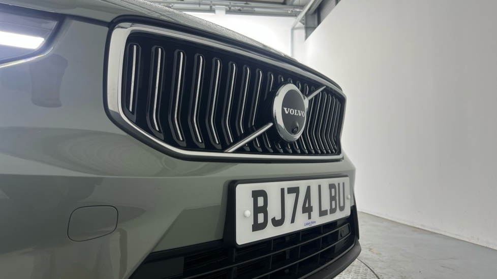 Volvo XC40 2.0 B3p Plus Dark  #46