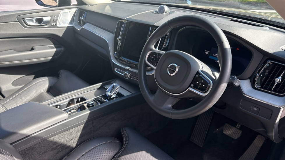 Volvo XC60 Ultra, B5 Awd Mild Hybrid, Dark RV25TZW Black #4