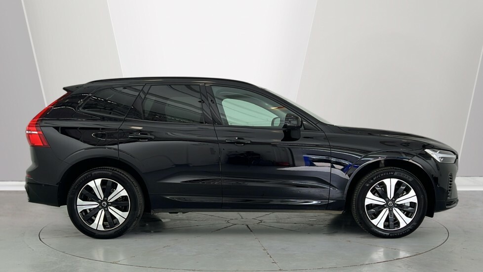 Volvo XC60 Plus, T6 Awd Plug-in Hybrid, Dark RO25LTU Black #3
