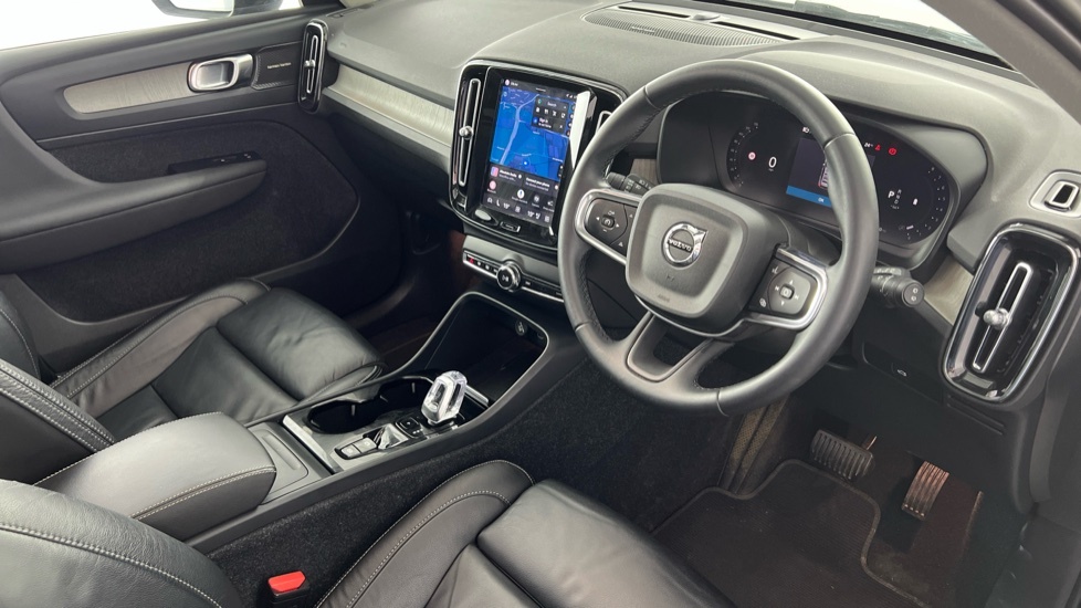 Volvo XC40 Ultimate, B4 Mild Hybrid, Dark CK23TYG Blue #4