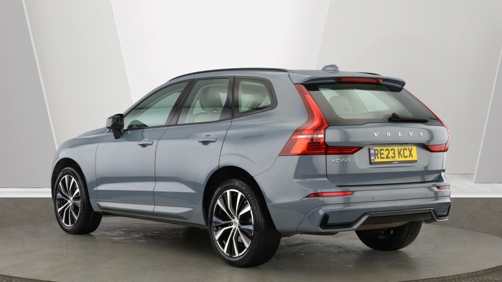 Volvo XC60 Plus, B4 Mild Hybrid, Dark RE23KCX Grey #3