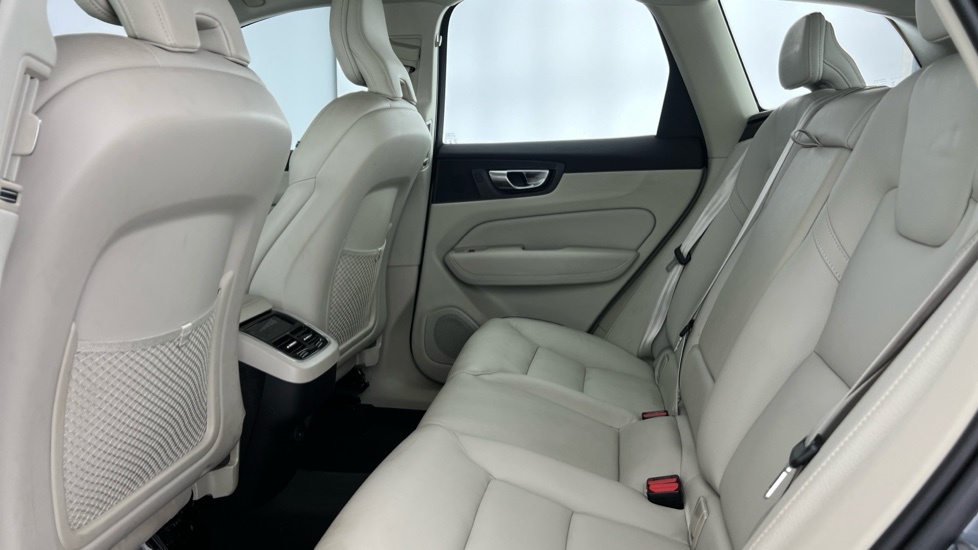 Volvo XC60 Recharge Plus T6 Awd Plug-in Hybrid Darkoctober O Grey #7