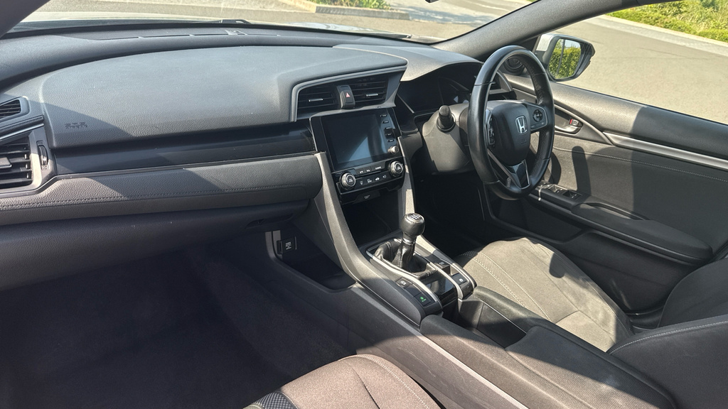 Honda Civic Honda Civic 1.5 Vtec Turbo Sport Hatchback Silver #2