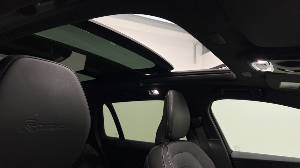 Volvo V60 D4 Awd Plus Red #33